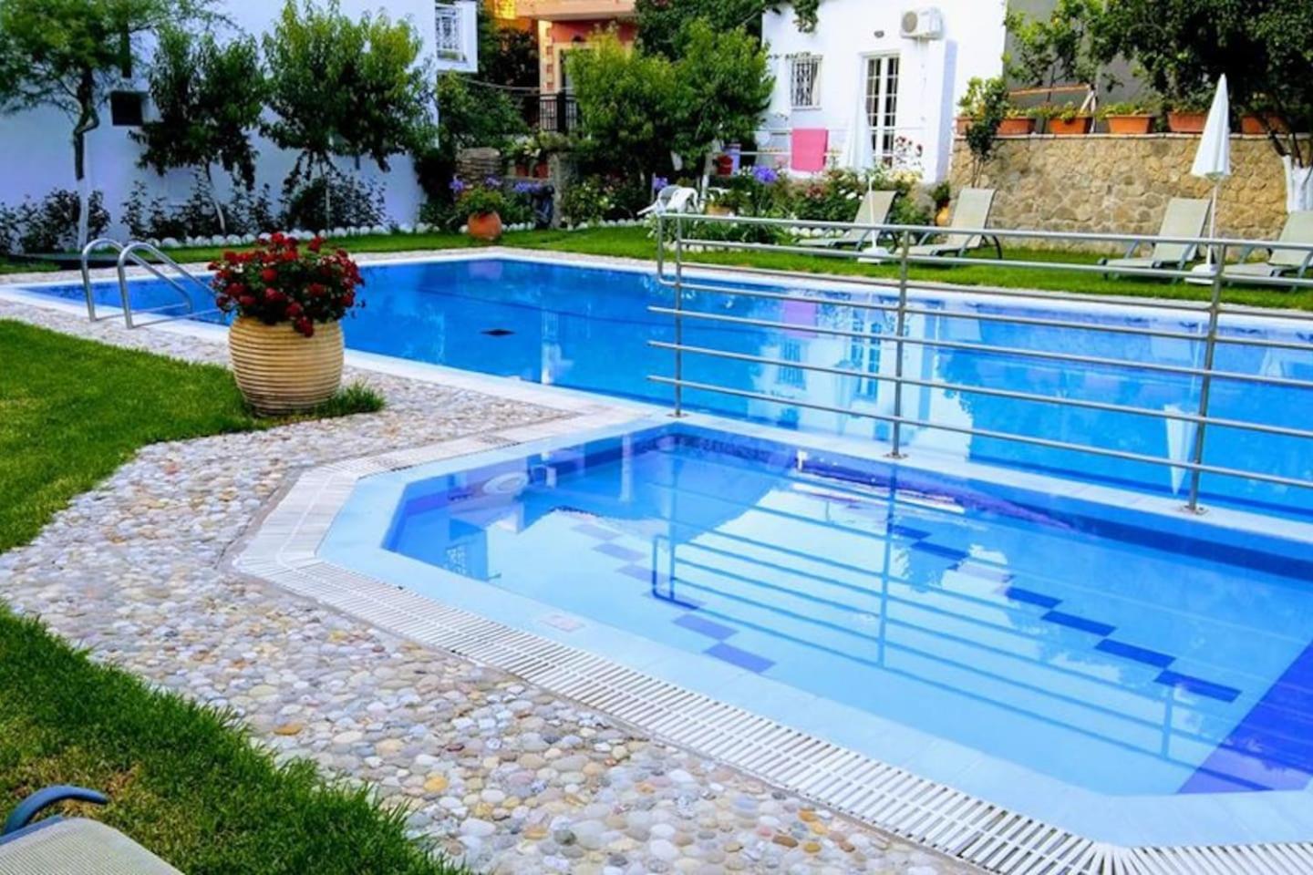 Katerina'S Apartments Agios Gordios  Exterior foto